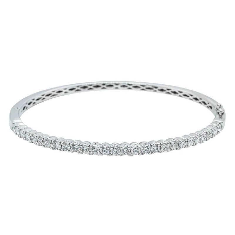 Deja Vu 18ct White Gold 1.83ct Diamond Bangle