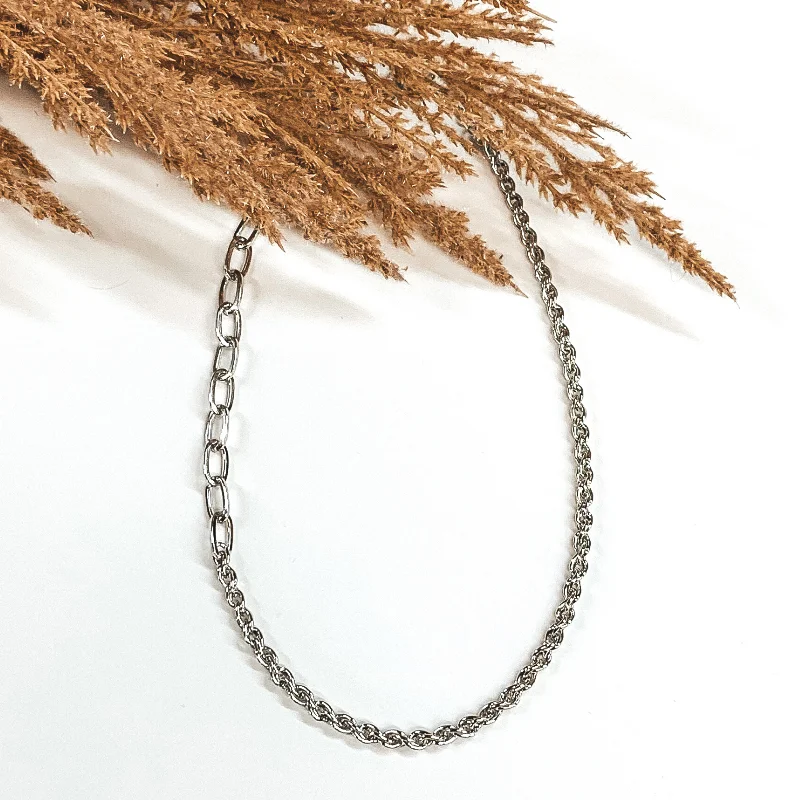 Dreaming in Details Chain Necklace in Silver